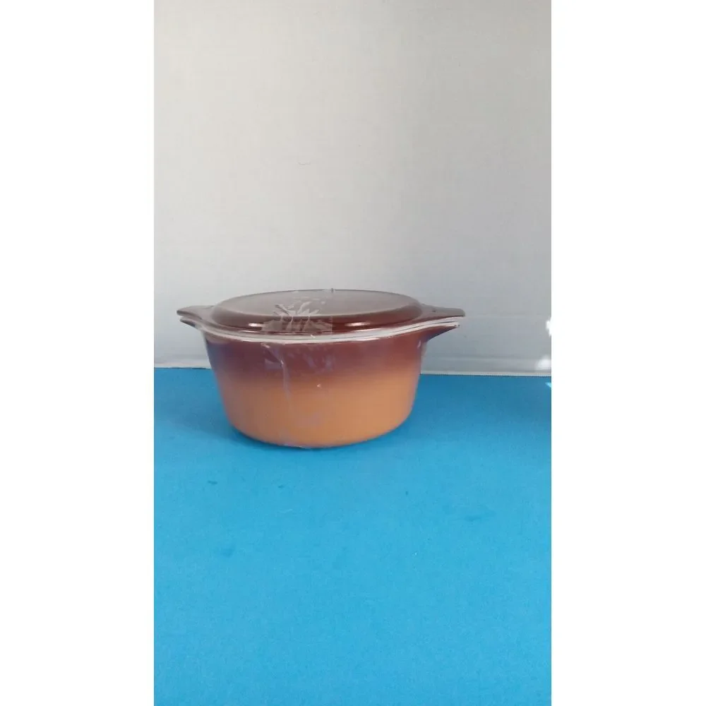 Vintage Pyrex Terra Cotta Casserole Dish with Lid Round Oven-Safe Cookware‎